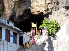 Пещера в Шивакори